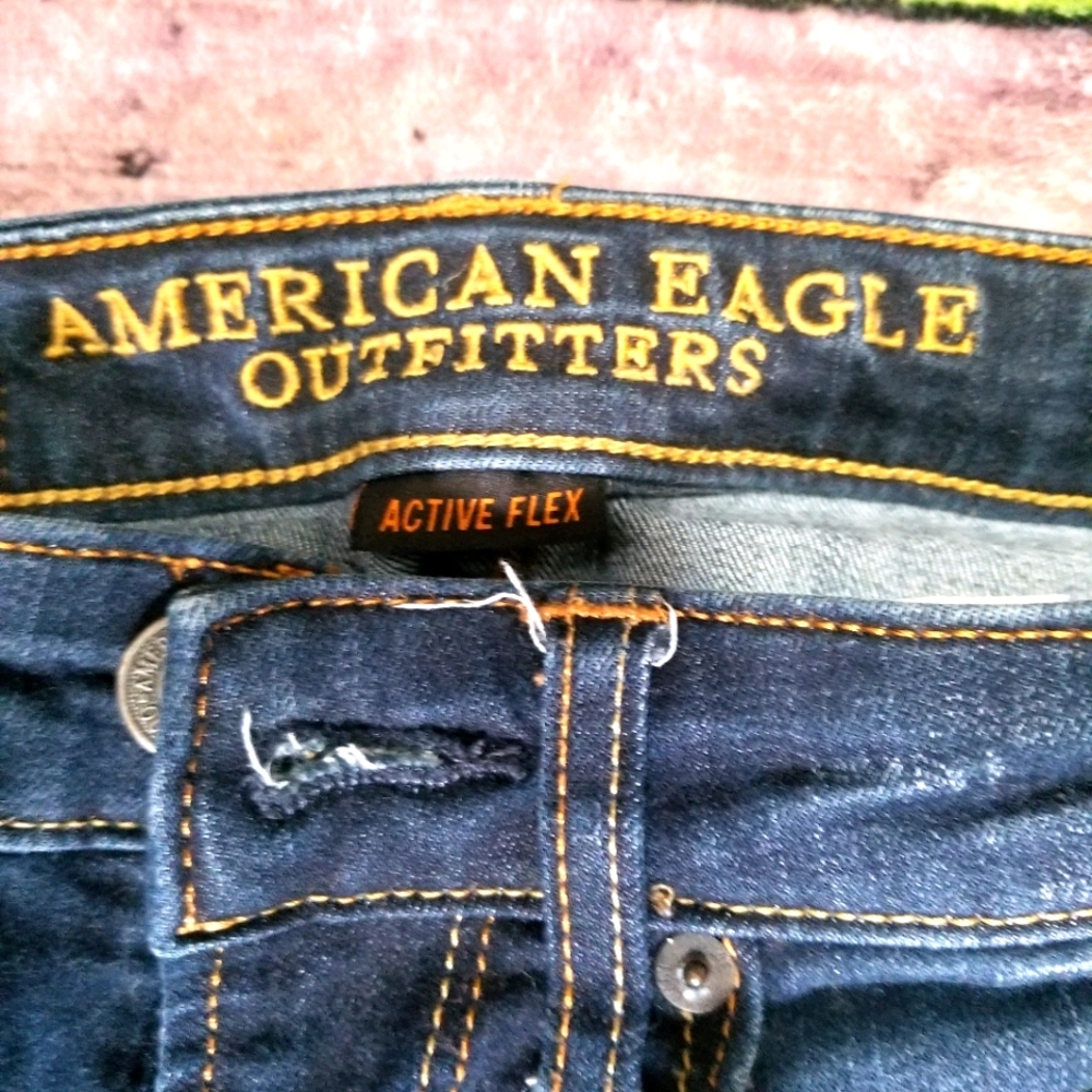 American eagle active flex denim jeans